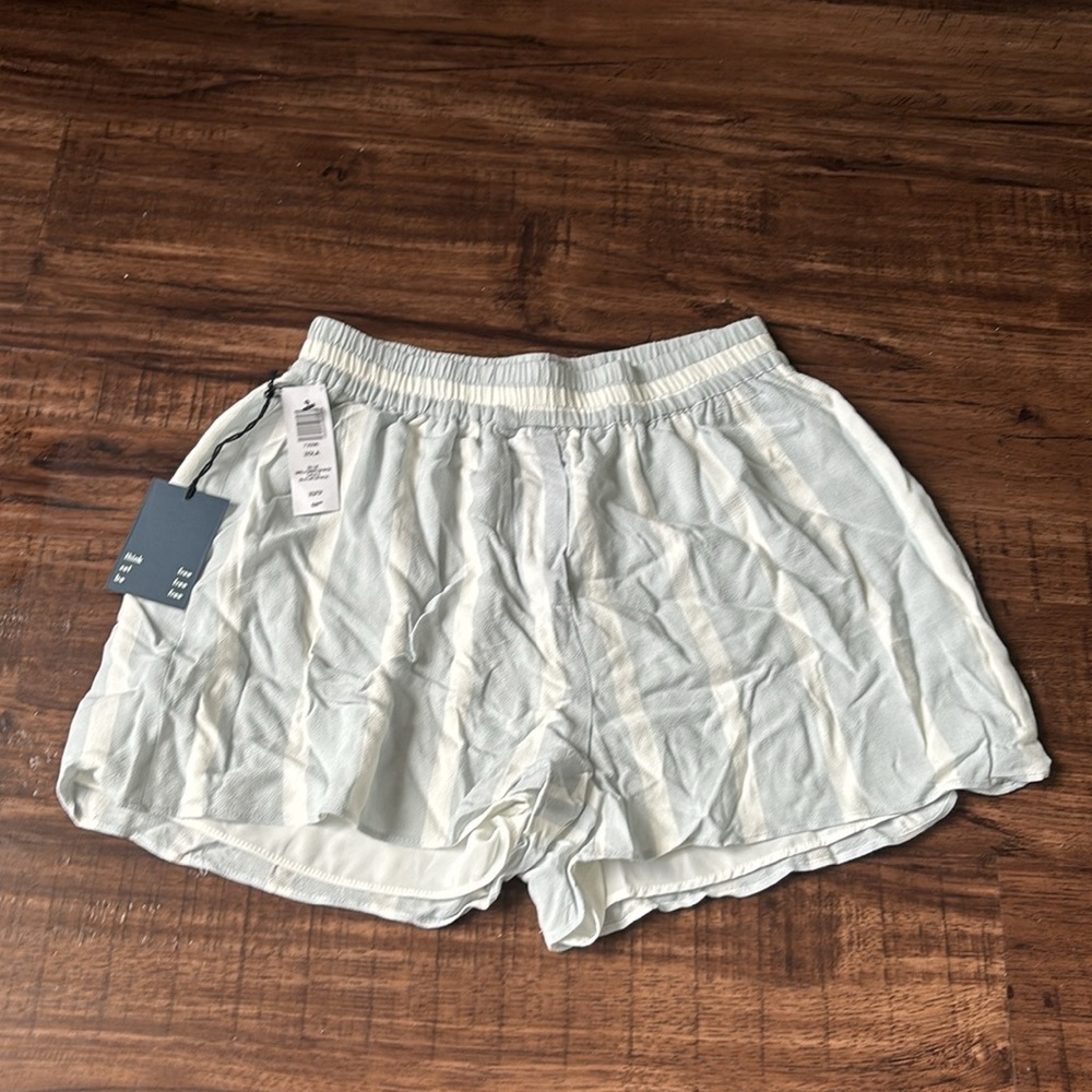 Wilfred Light Mint Green Elastic Waist Shorts